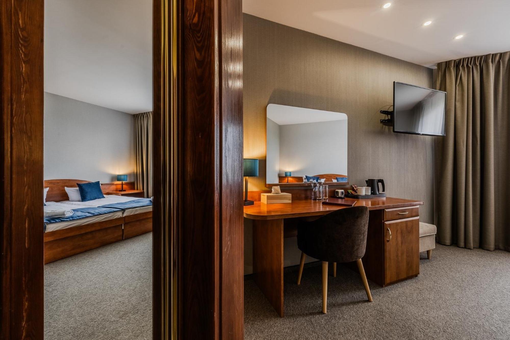 פוזנן Hotel Caro מראה חיצוני תמונה